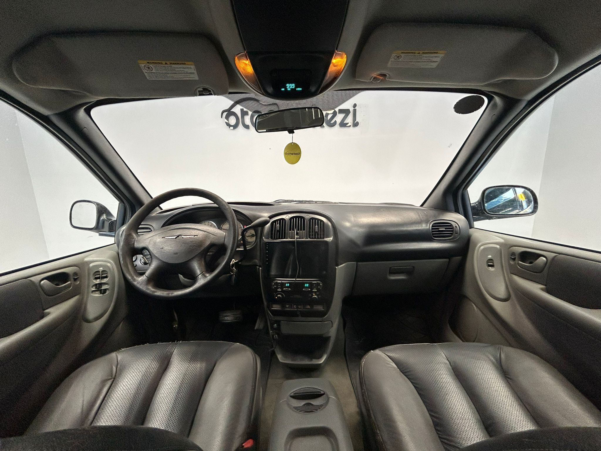 CHRYSLER GRAND 17
